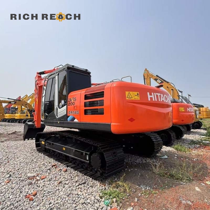 Side profile of a 2015 Hitachi ZX200-3 excavator showing boom and arm, $20,833